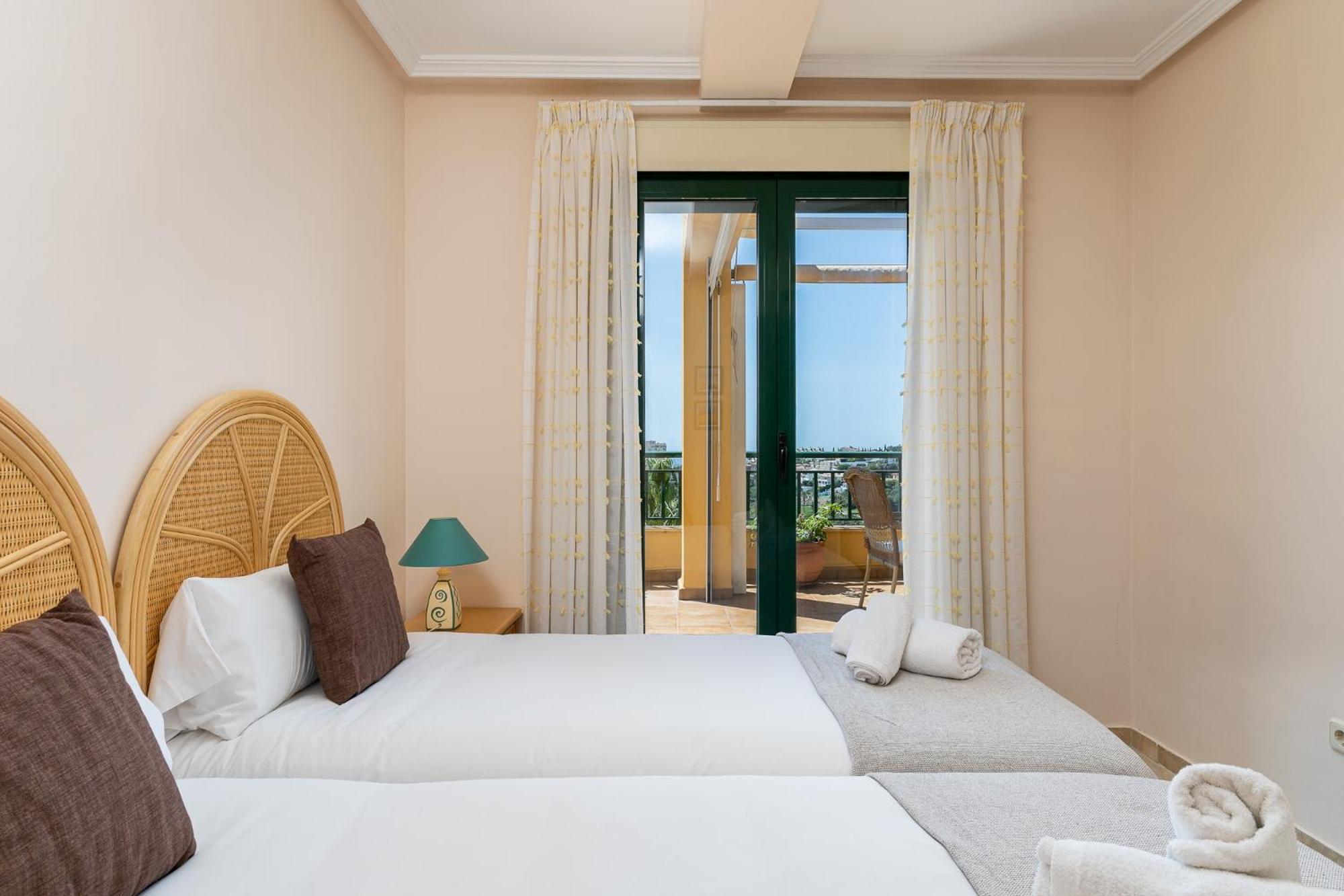 Blonzu Sudafrica Apartment เบนัลมาเดนา ภายนอก รูปภาพ